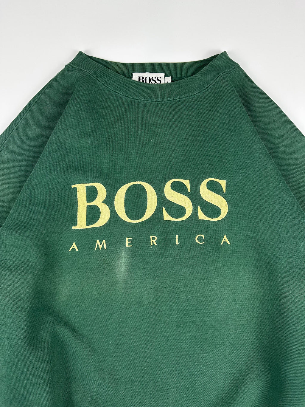 Vinntage 90s Hugo Boss America Embroidered Block Spellout Crewneck Sweatshirt (L/XL)