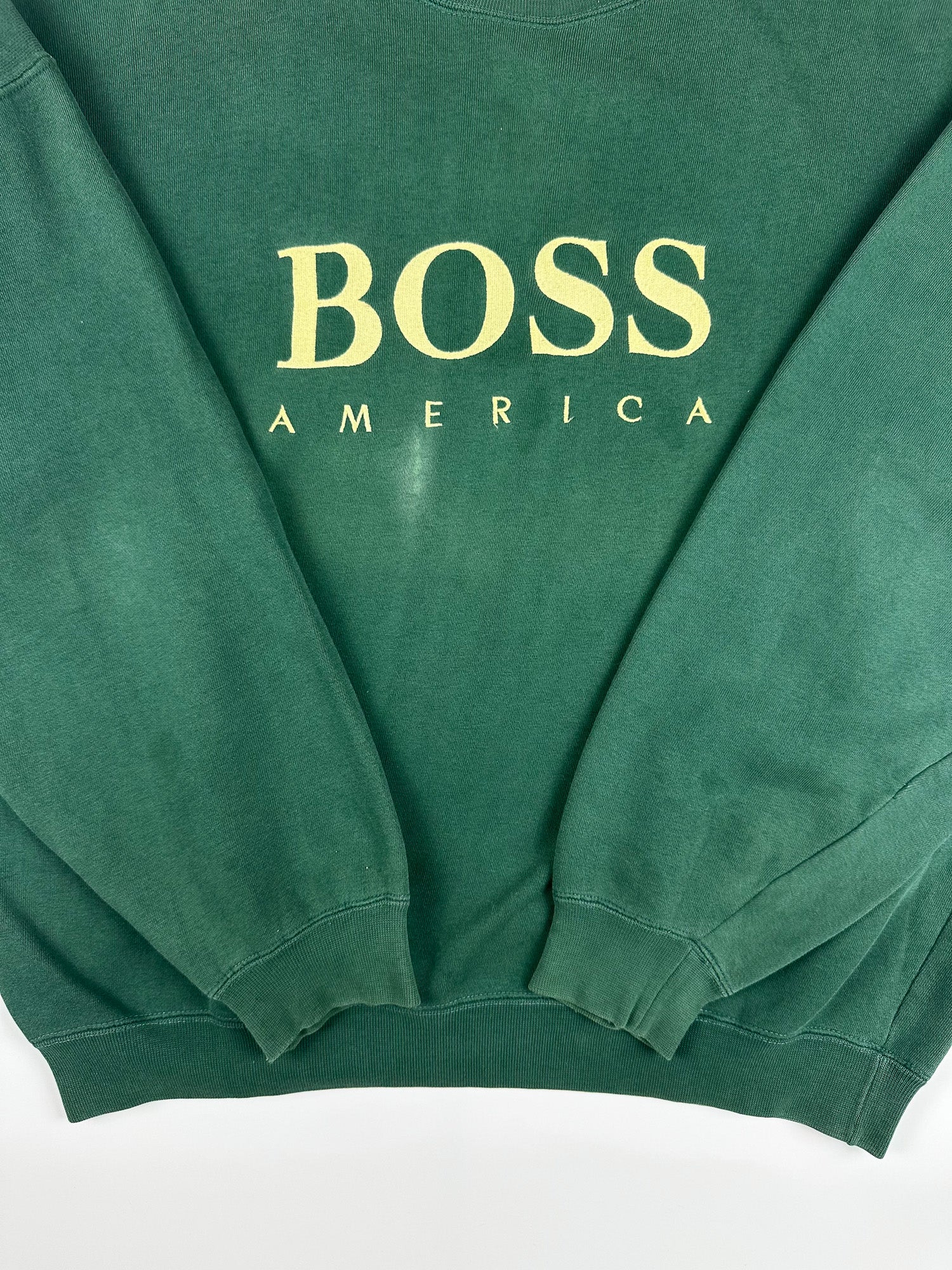 Vinntage 90s Hugo Boss America Embroidered Block Spellout Crewneck Sweatshirt (L/XL)