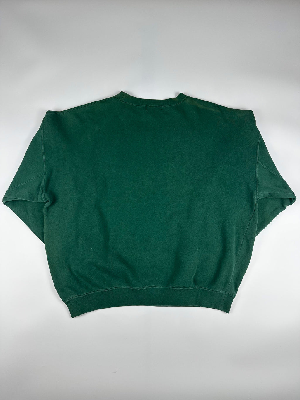 Vinntage 90s Hugo Boss America Embroidered Block Spellout Crewneck Sweatshirt (L/XL)