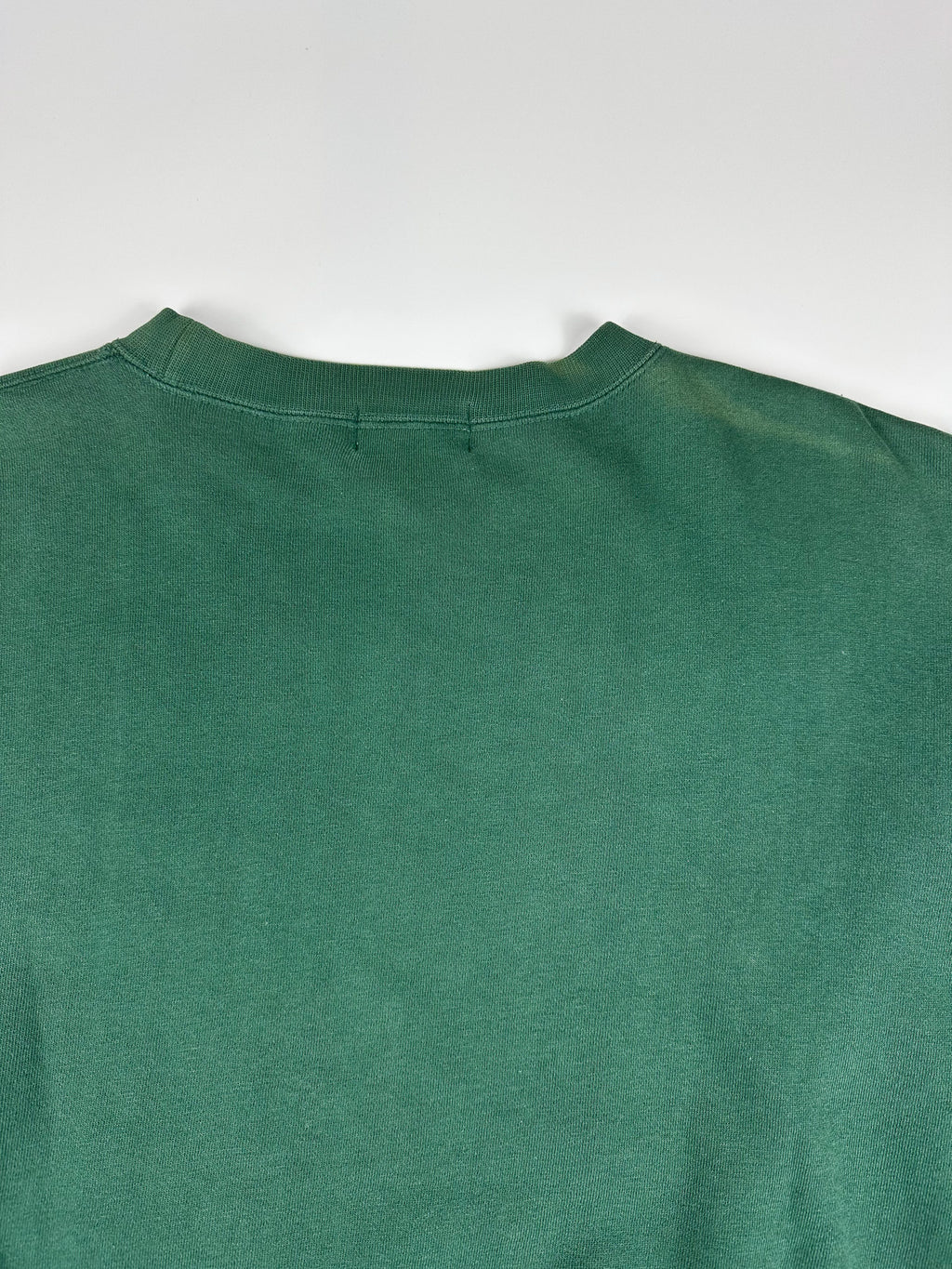 Vinntage 90s Hugo Boss America Embroidered Block Spellout Crewneck Sweatshirt (L/XL)