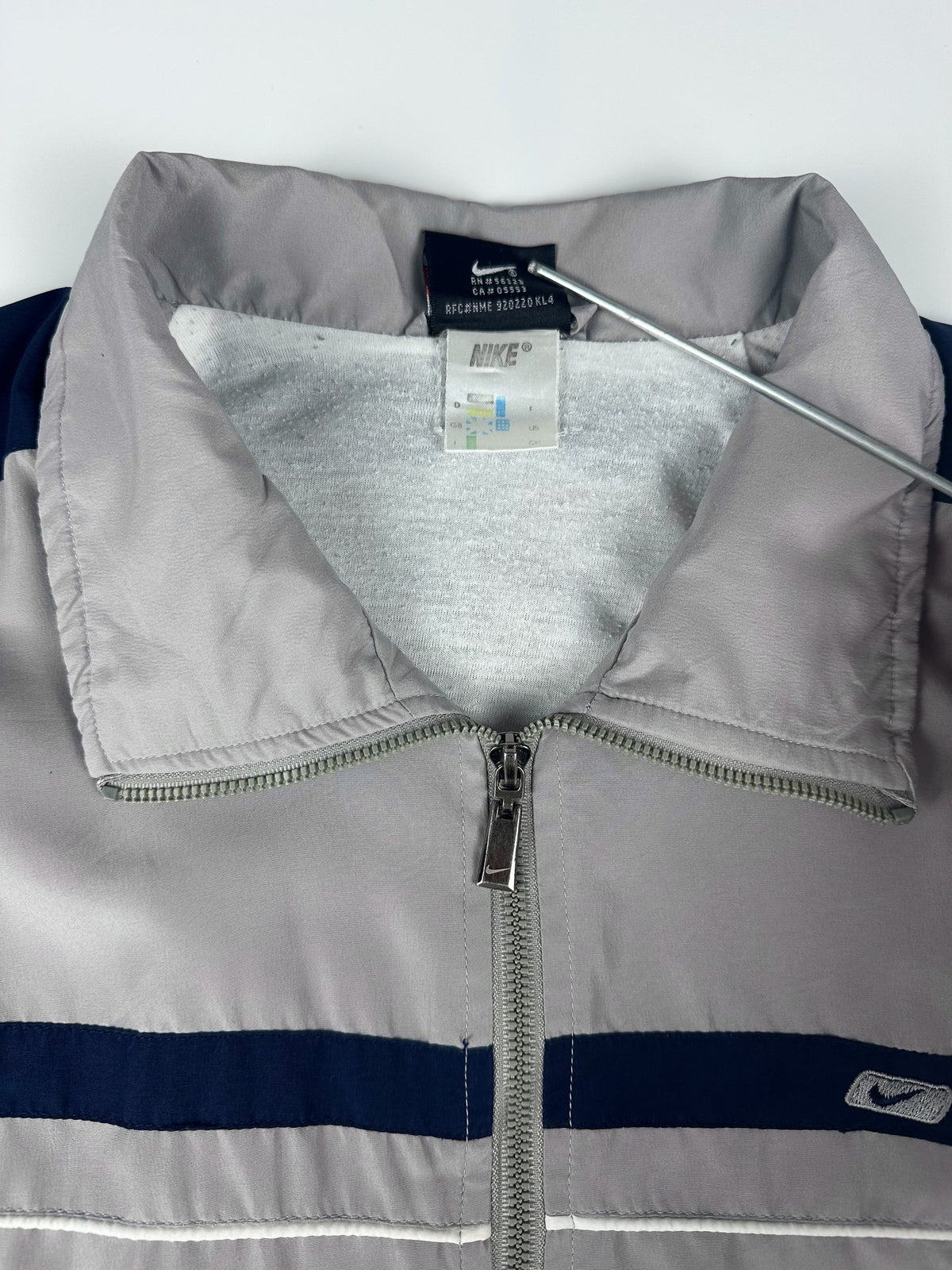 Vintage 90s Nike Embroidered Swoosh Logo Spellout Striped Windbreaker Jacket (XL)