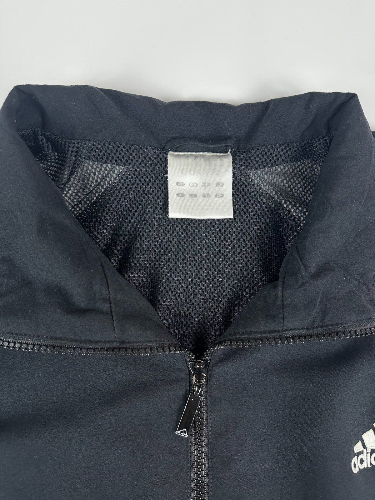 Vintage 00s 2004 Adidas 3 Stripe Embroidered Logo Windbreaker Jacket (XL)