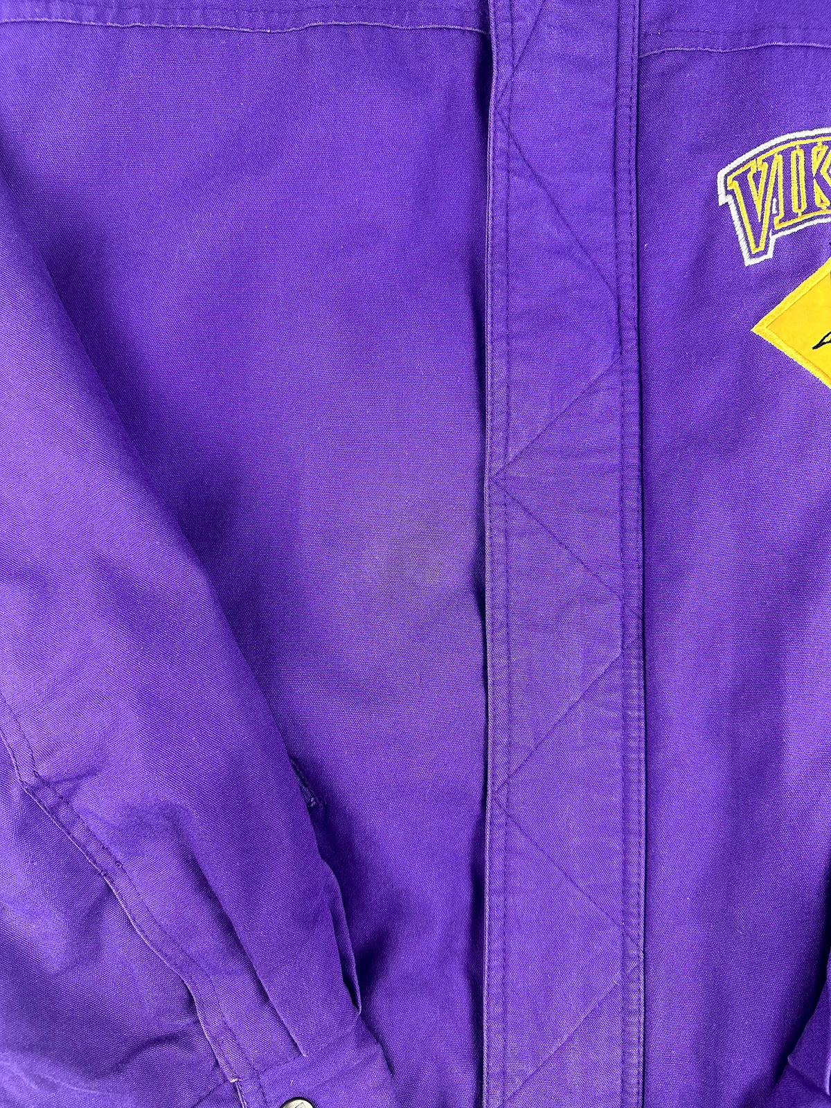 Vintage 90s Logo 7 Minnesota Vikings Team NFL Heavyweight Quilt Lined Jacket (L)